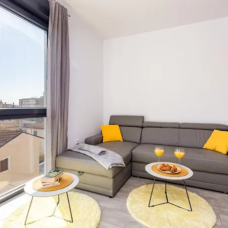 Apartment M****, New City Apartment + Parking Pula Buitenkant foto